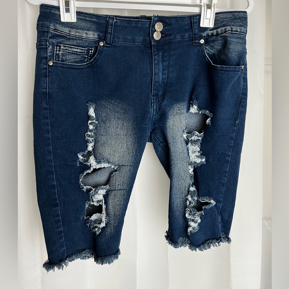 AQ Distressed Jean Shorts Women’s size 15